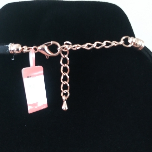 Pink Beads & Faux Leather Necklace & Earring Set - Picture 3 of 15